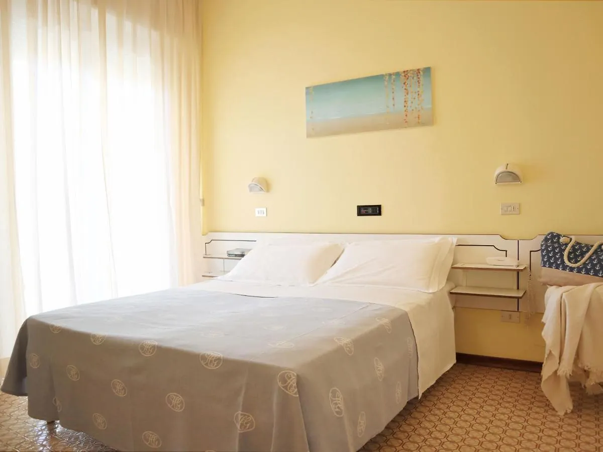 Hotel Graziella Rimini 3*,